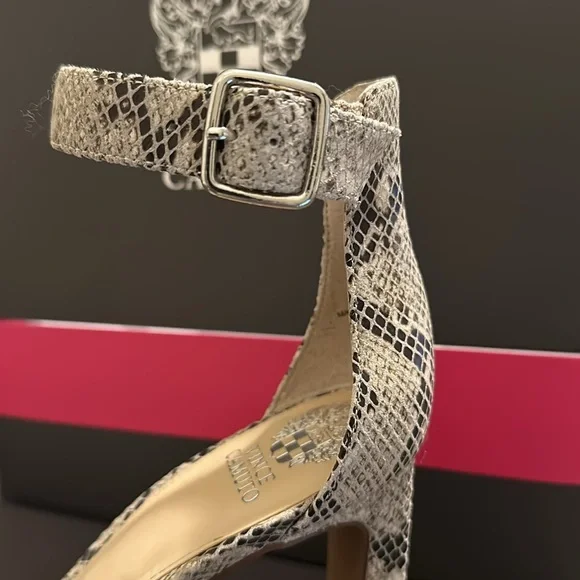 NEW Vince Camuto Women's Heeled Sandal sz 9 - Picture 3 of 6